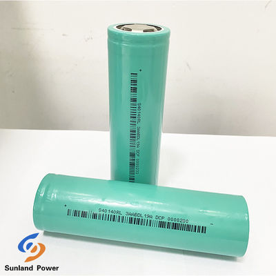 3.0V 15Ah batteria cilindrica agli ioni di sodio 40140 batteria con tasso di 3C per il sistema di energia solare