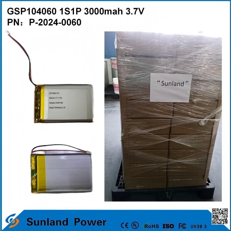 La batteria ai polimeri di litio GSP104060 è ampiamente utilizzata in power bank, auricolari Bluetooth e altoparlanti Bluetooth con una durata di ciclo di 500–2500 carica/scarica.